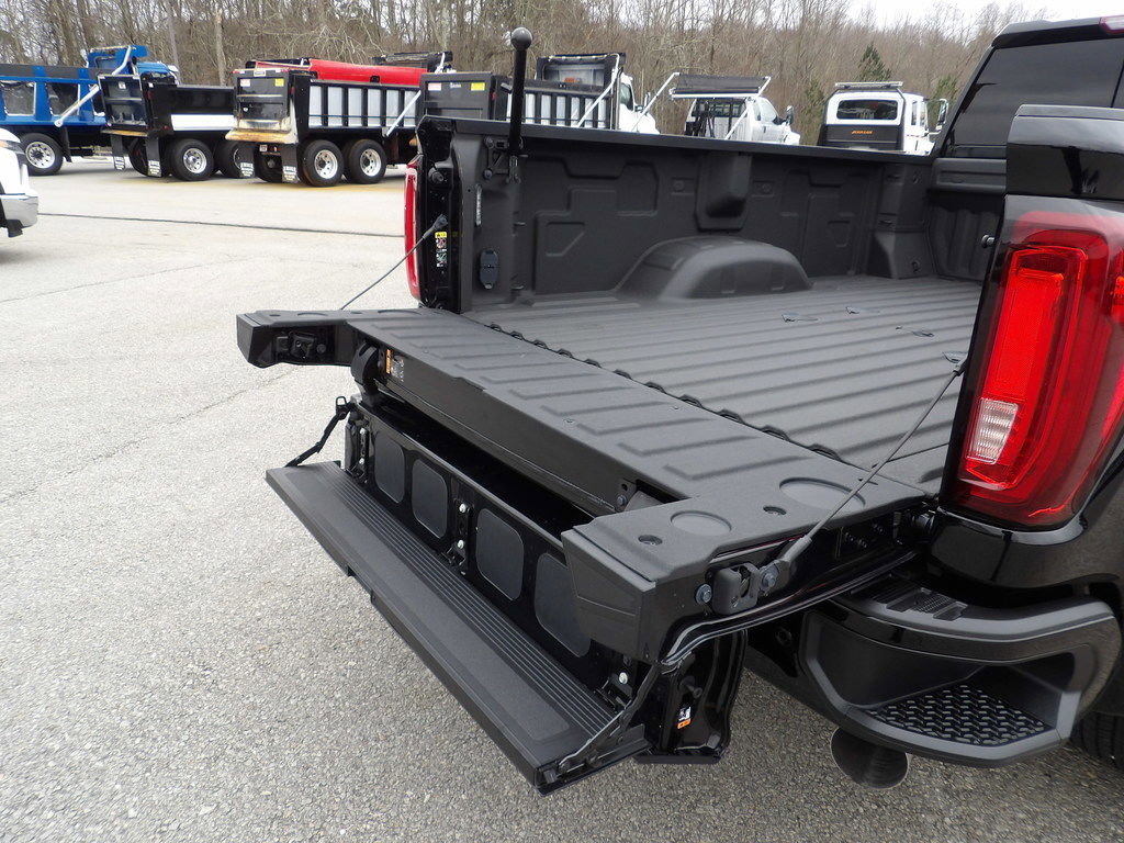 Used 2023 GMC Sierra 3500 Denali w/ Denali Ultimate Package AWD/4WD image 57
