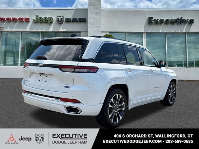 Used 2023 Jeep Grand Cherokee Overland w/ Luxury Tech Group IV AWD/4WD image 4