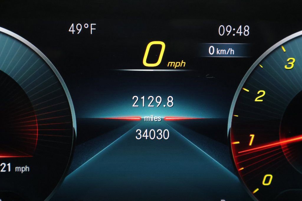 Used 2020 Mercedes-Benz GLB 250 w/ Premium Package image 20