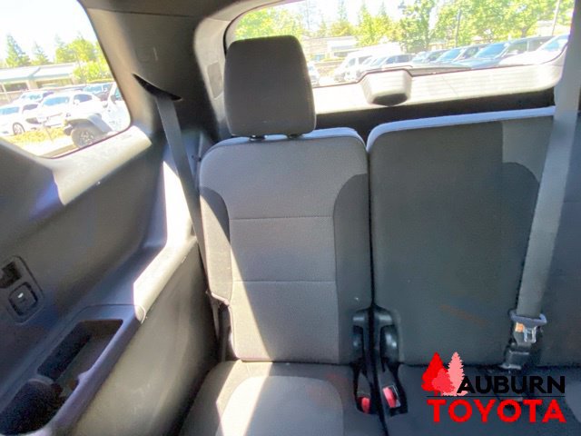 Used 2023 Chevrolet Traverse LT FWD image 14