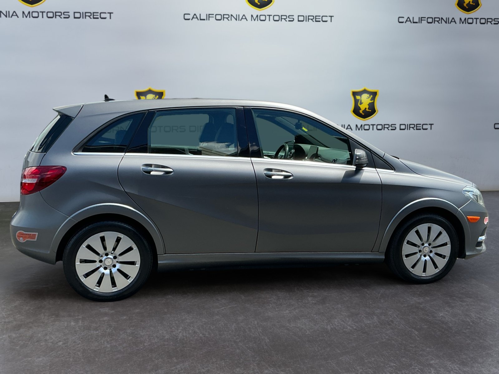 Used 2017 Mercedes-Benz B 250e image 4