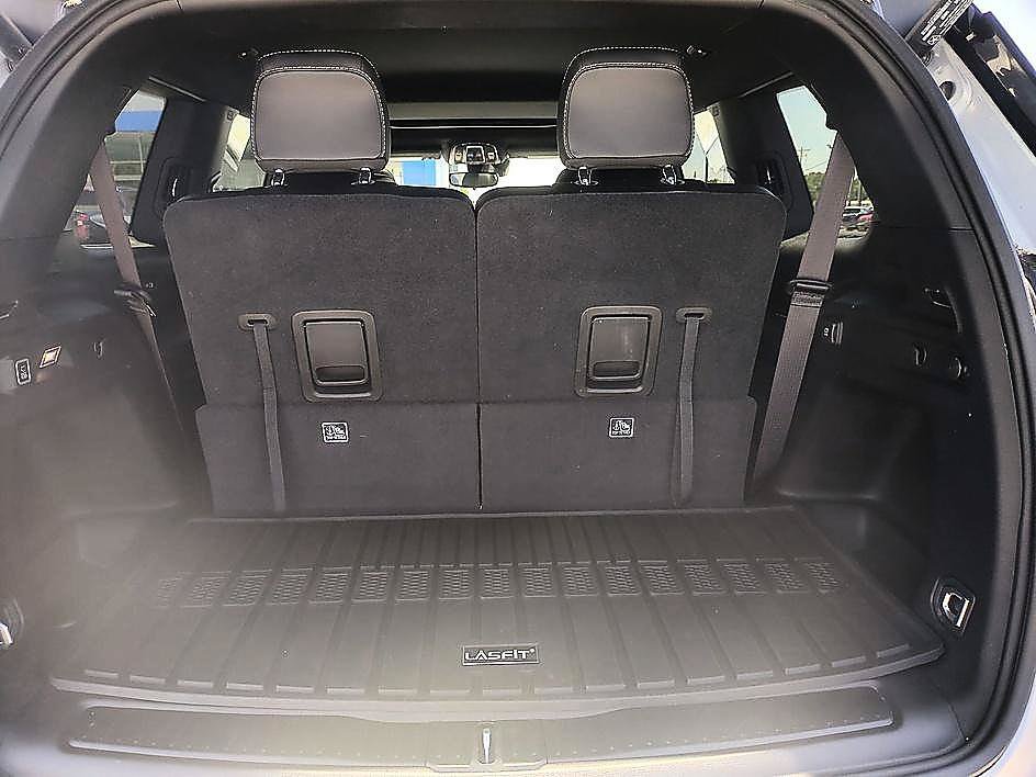 Used 2023 Jeep Grand Cherokee L Altitude AWD/4WD image 30