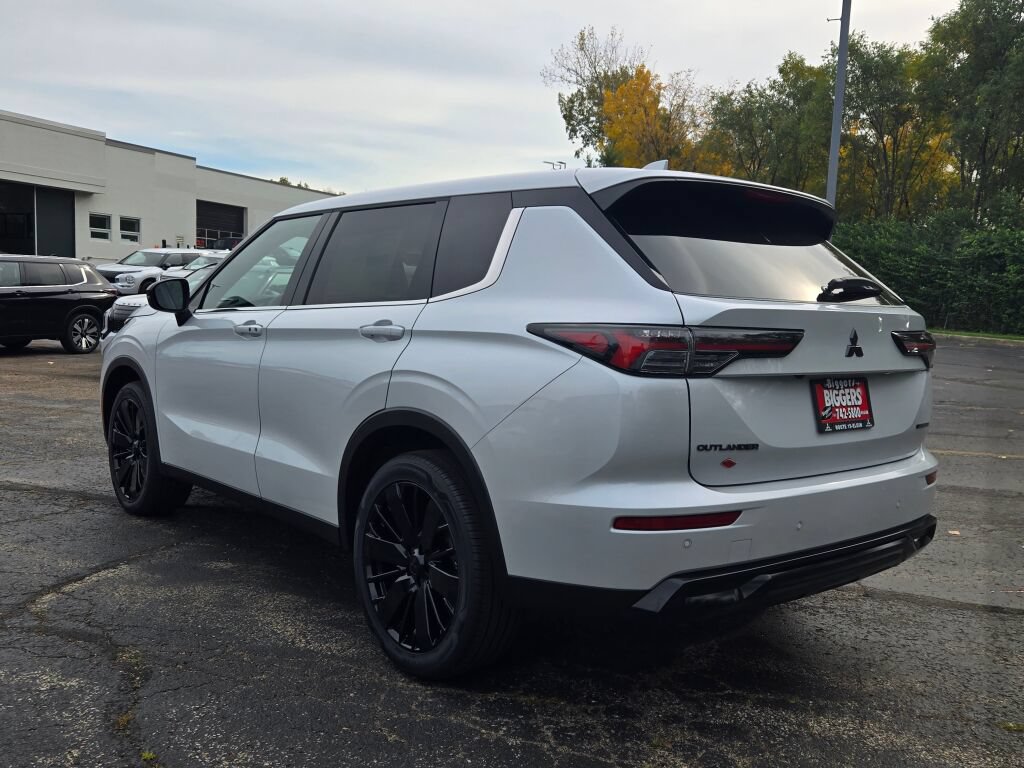 New 2027 Mitsubishi Outlander LE AWD/4WD image 12