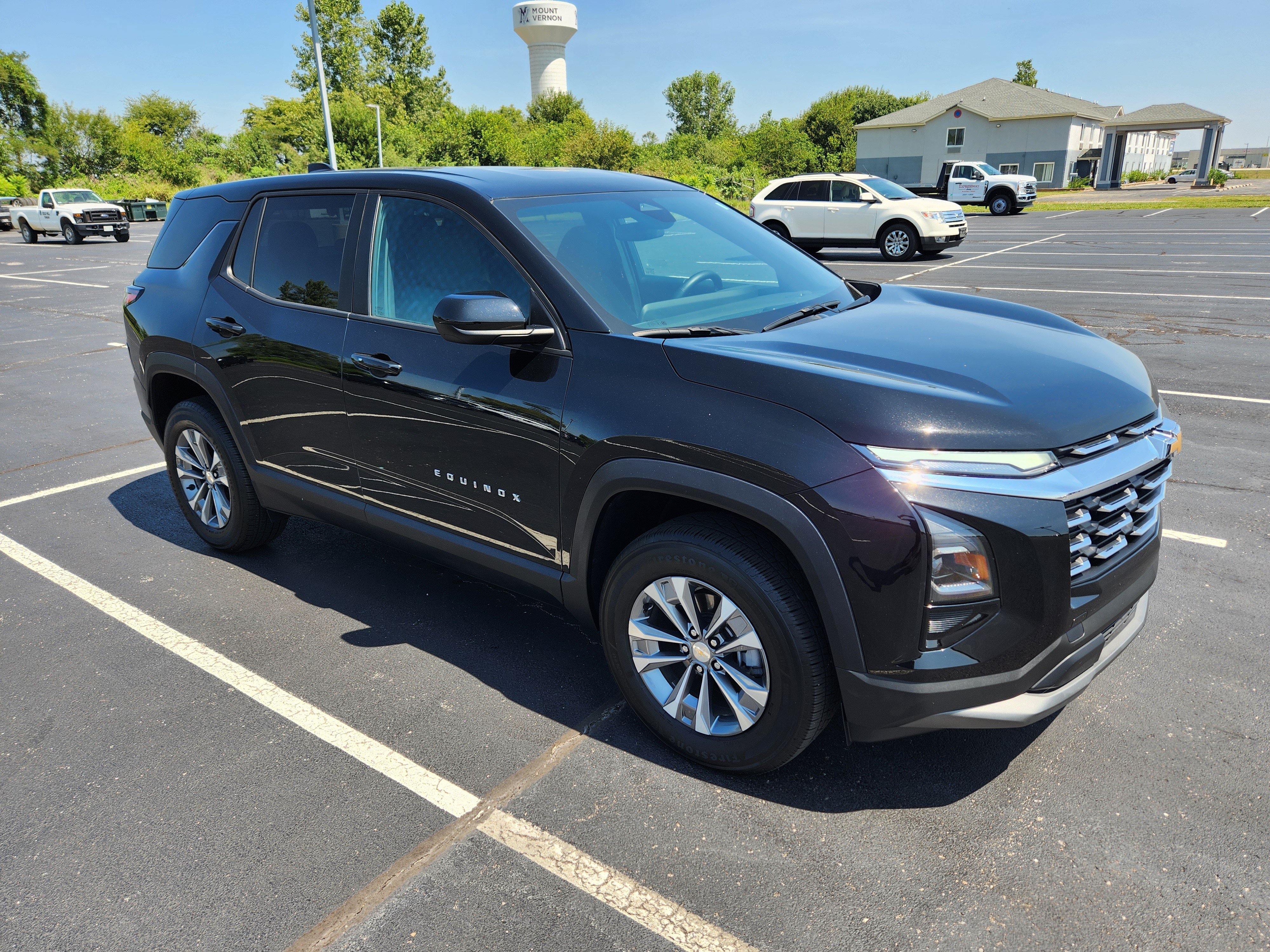 Used 2026 Chevrolet Equinox LT FWD image 9