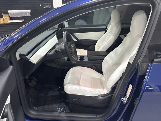 Used 2022 Tesla Model Y Long Range image 10