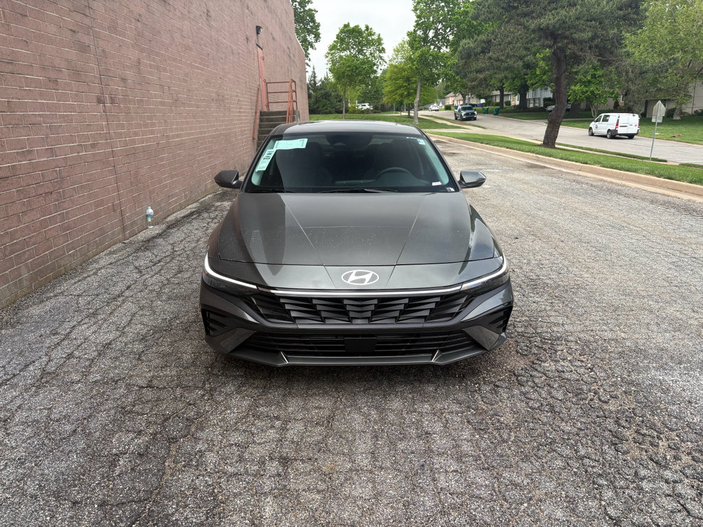 New 2026 Hyundai Elantra Limited FWD image 8