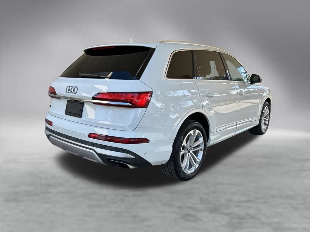 Used 2025 Audi Q7 3.0T Premium Plus AWD/4WD image 3