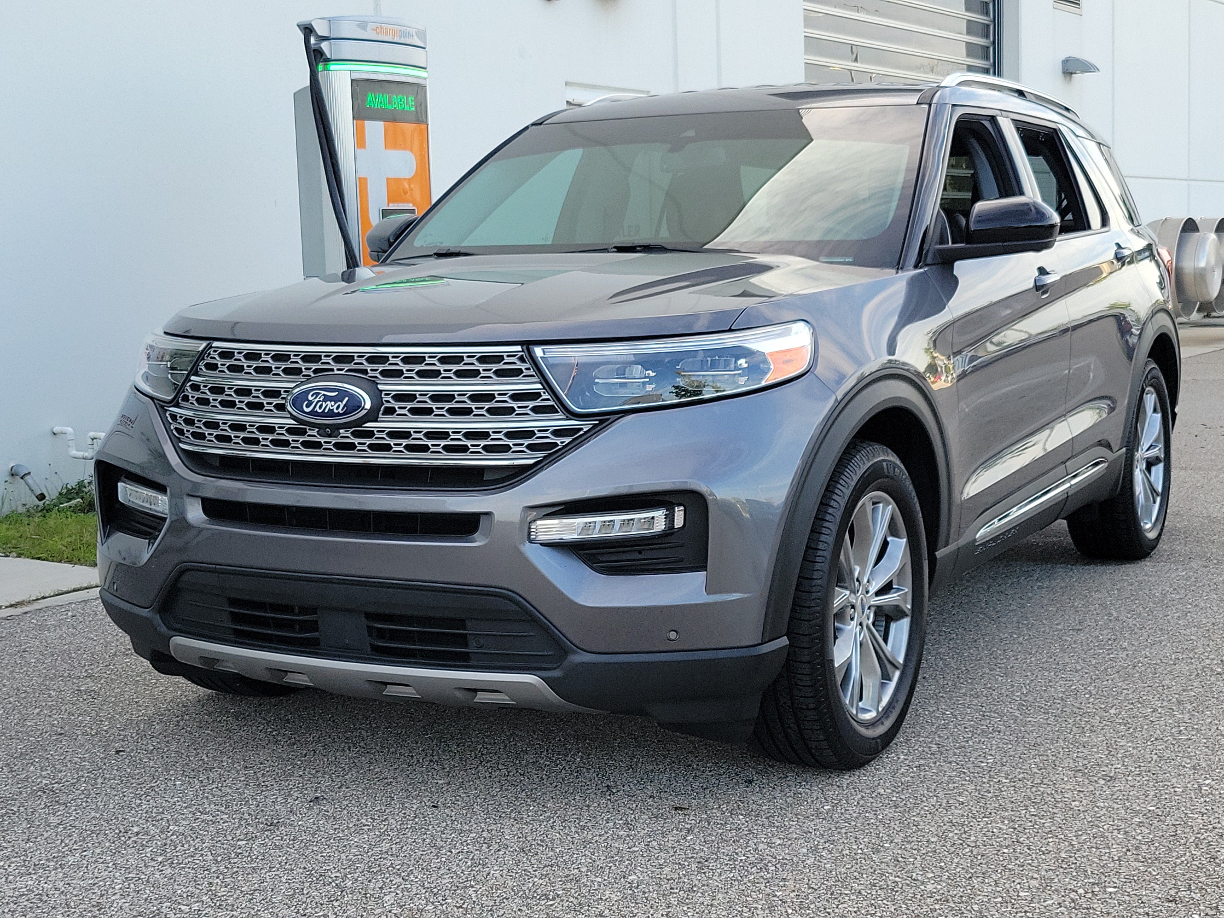 Used 2022 Ford Explorer Limited RWD image 3