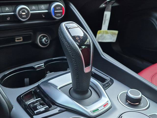 Used 2025 Alfa Romeo Giulia w/ Veloce Package Rwd image 12