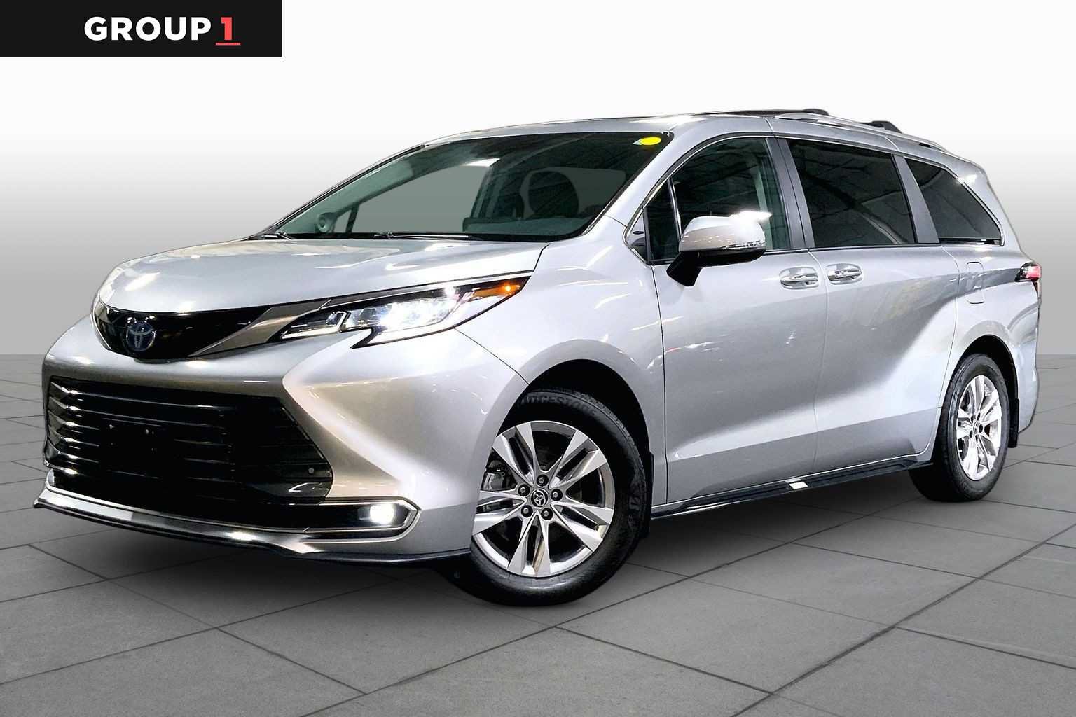 Certified 2024 Toyota Sienna Limited AWD/4WD image 1