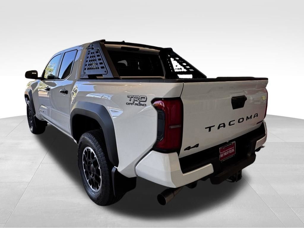 Used 2026 Toyota Tacoma TRD Off-Road AWD/4WD image 4