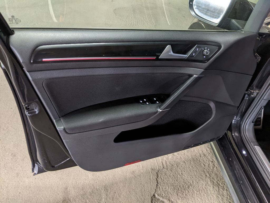 Used 2016 Volkswagen GTI Autobahn image 9