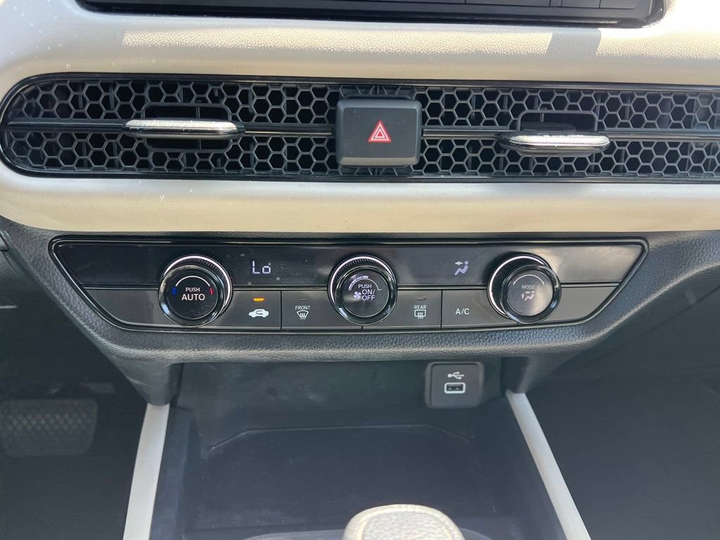 Used 2024 Honda HR-V LX image 29