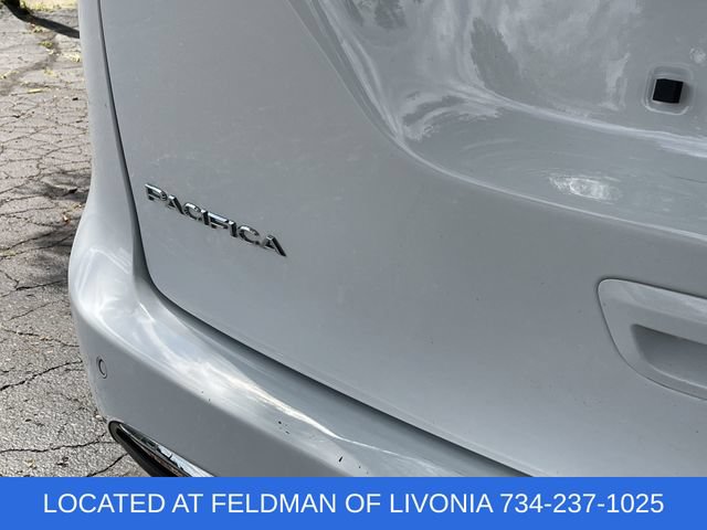 Used 2020 Chrysler Pacifica Touring-L Plus FWD image 31