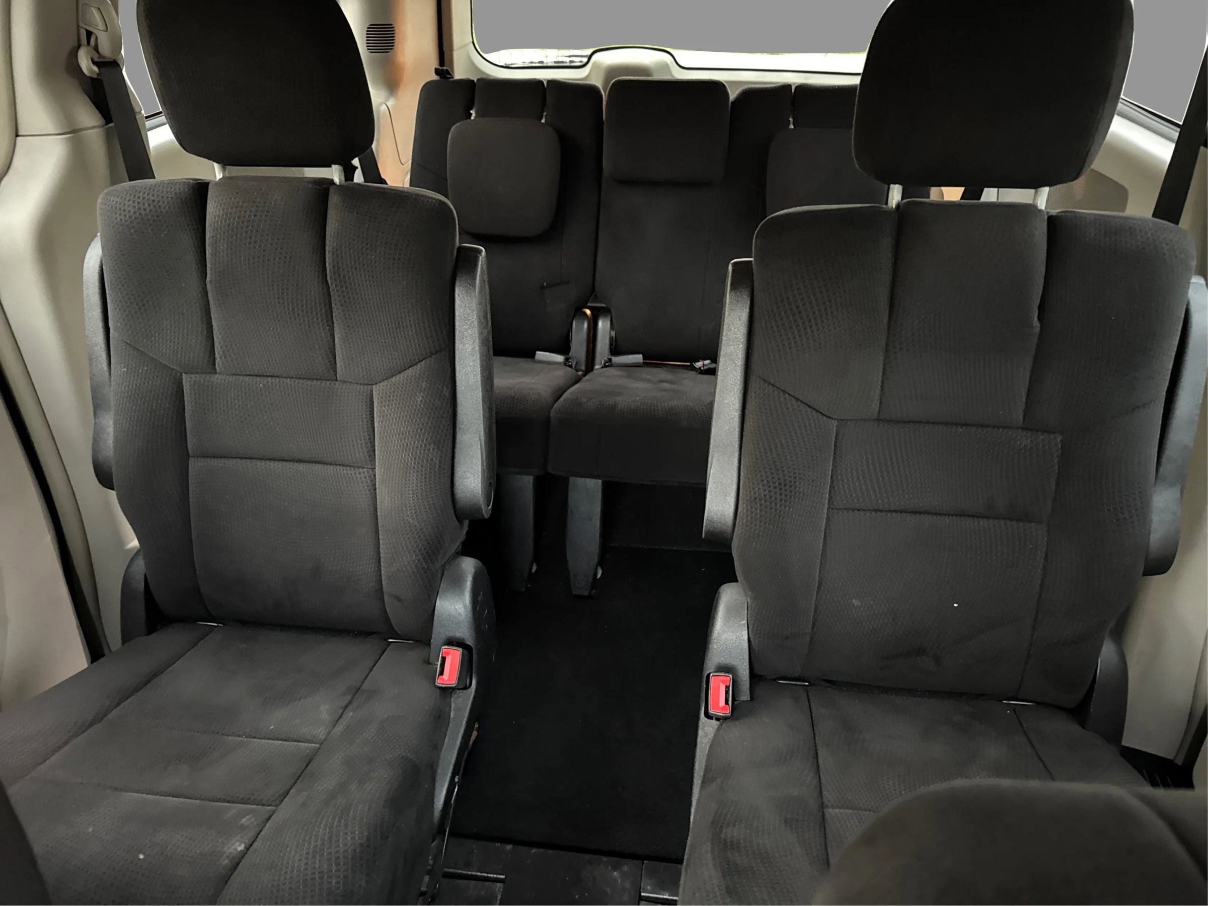 Used 2012 Chrysler Town & Country Touring image 16