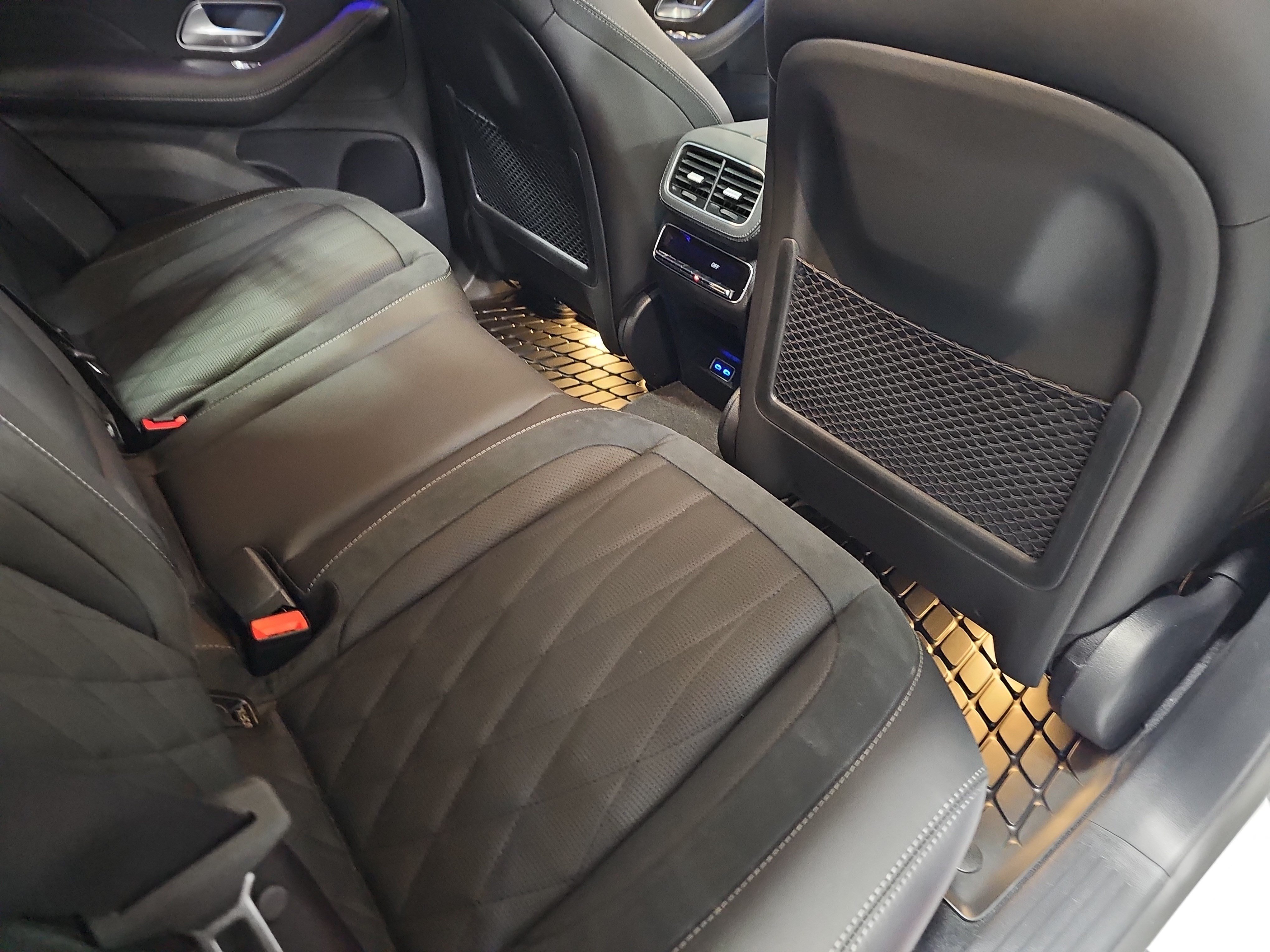 New 2026 Mercedes-Benz GLE 53 AMG 4MATIC Coupe image 11