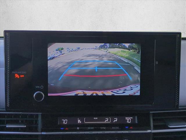 Used 2025 Toyota Sienna LE image 13