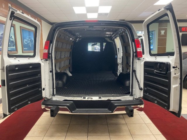 Used 2023 Chevrolet Express 2500 w/ Driver Convenience Package image 10