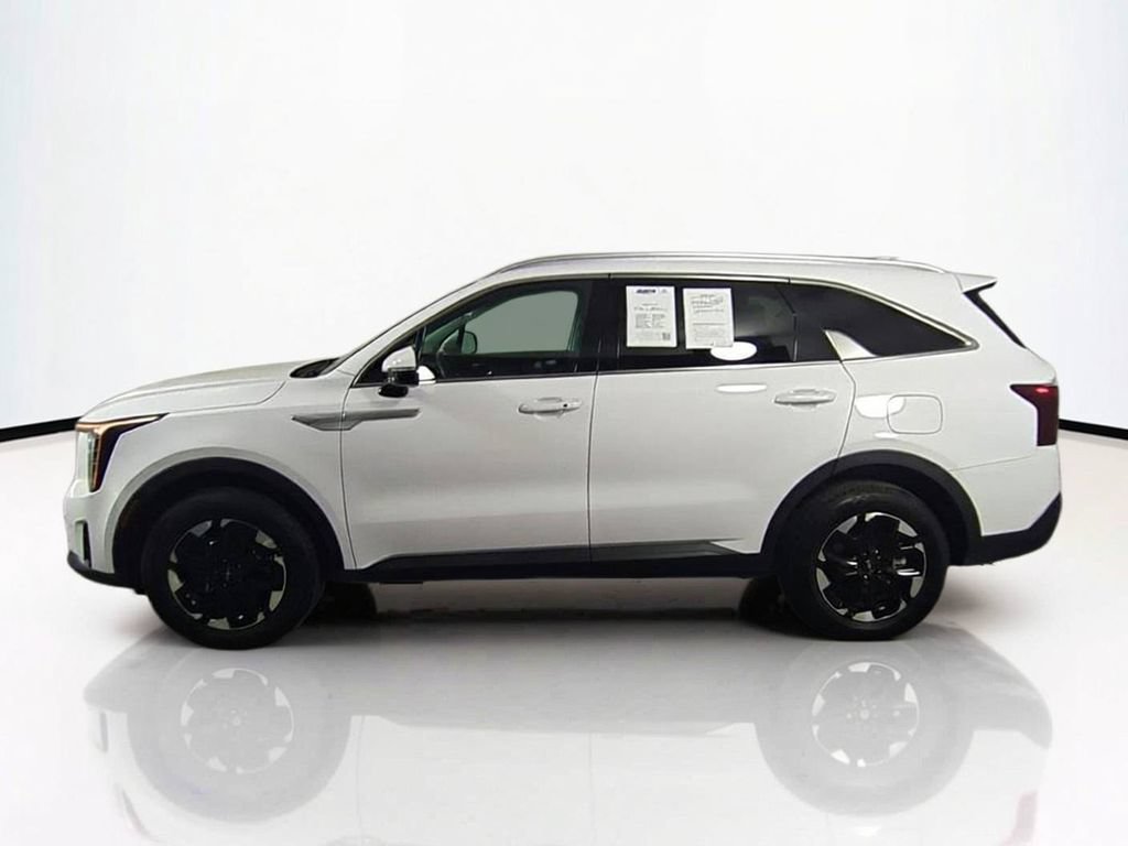 Used 2024 Kia Sorento S AWD/4WD image 8