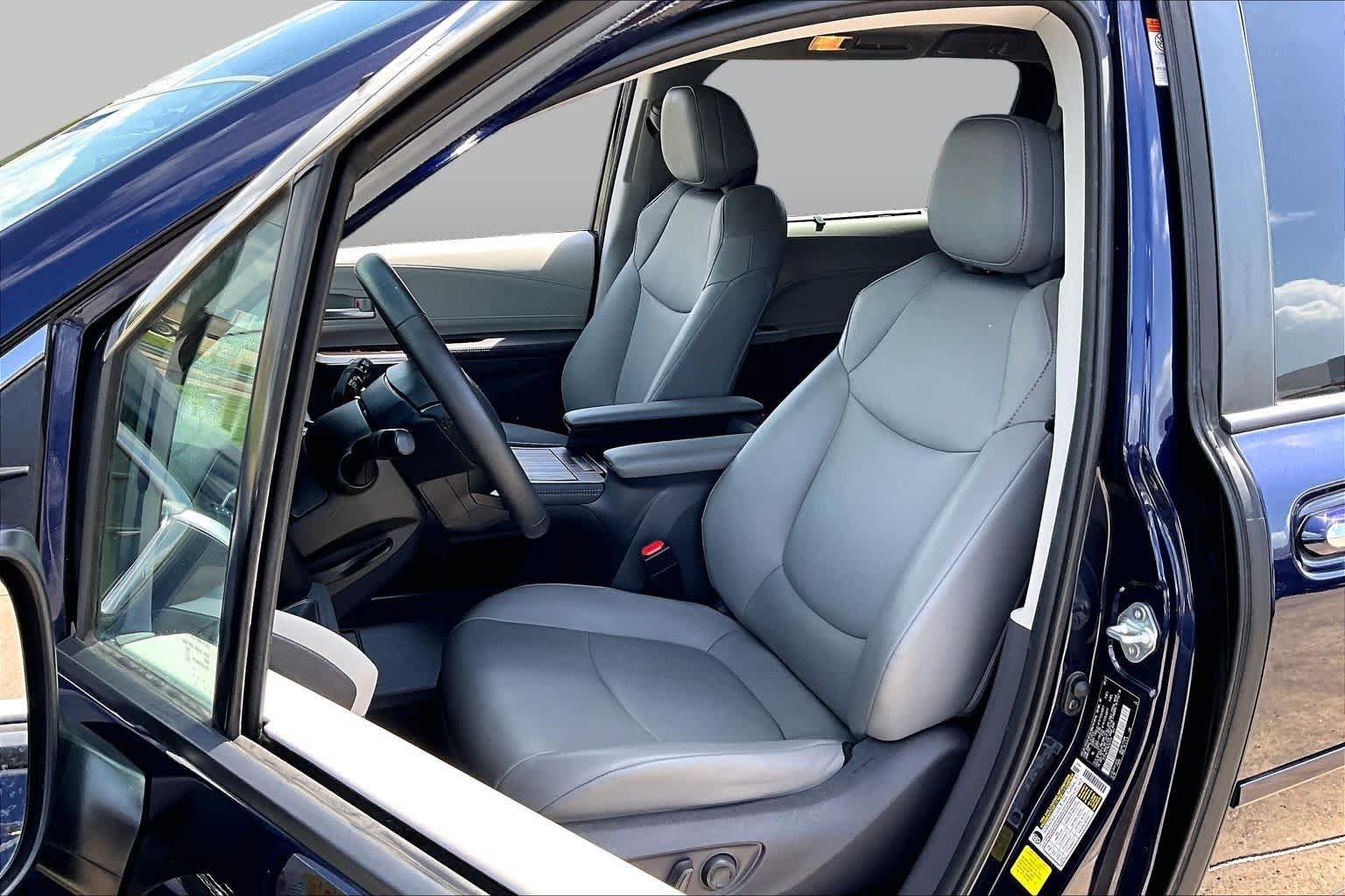 Used 2021 Toyota Sienna XLE FWD image 8
