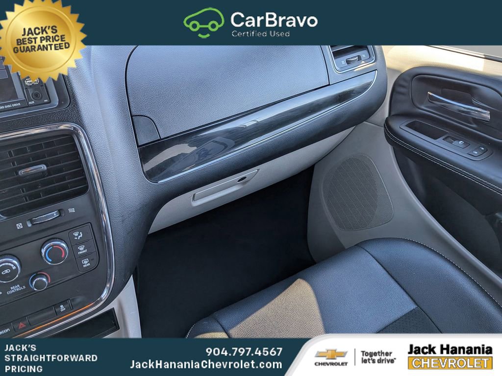 Used 2019 Dodge Grand Caravan SXT FWD image 17