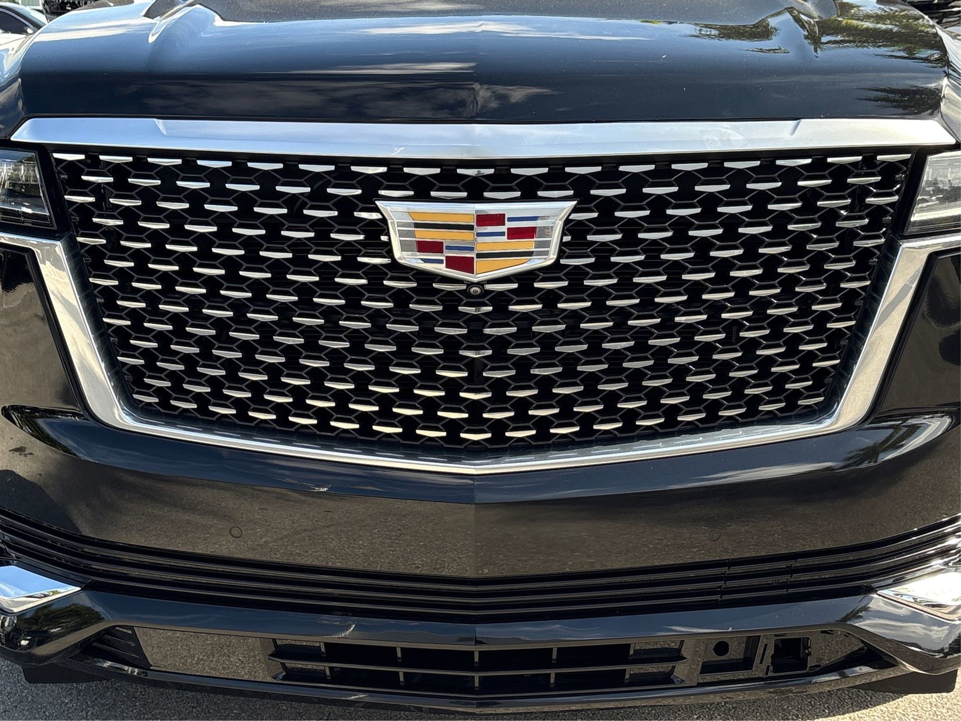 Used 2022 Cadillac Escalade Premium Luxury w/ Performance Package image 15