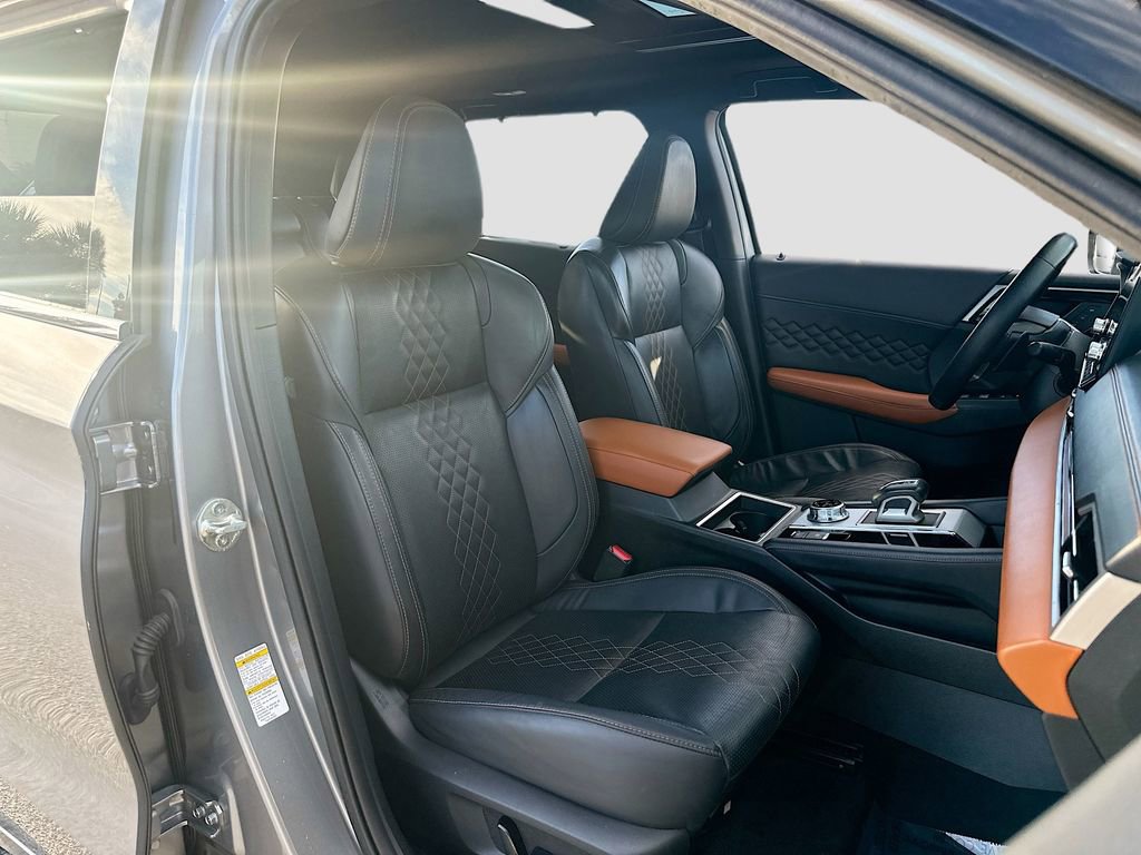 Used 2022 Mitsubishi Outlander SEL image 29