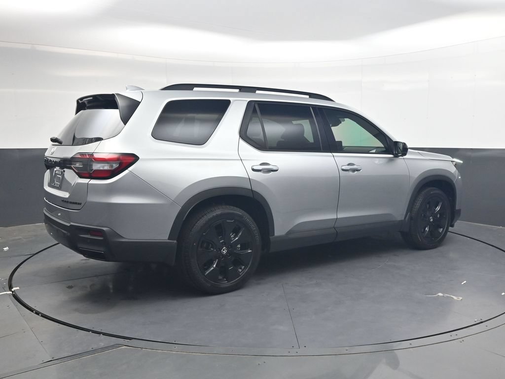 New 2026 Honda Pilot Black Edition image 4