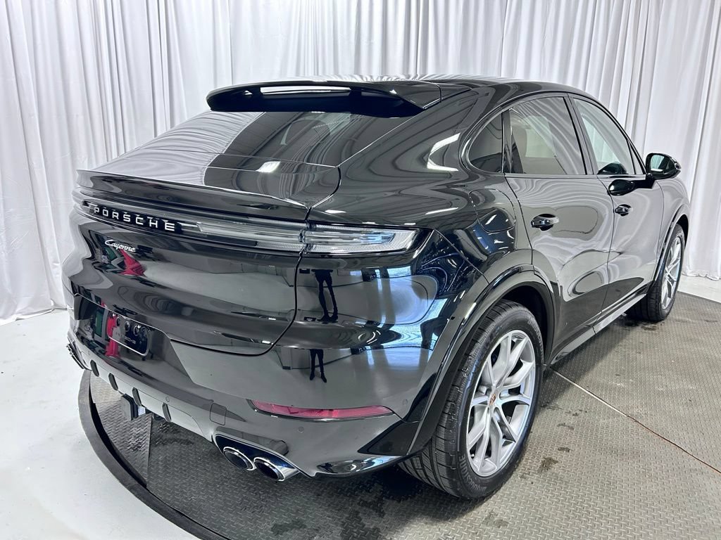 Used 2026 Porsche Cayenne Coupe AWD/4WD image 35