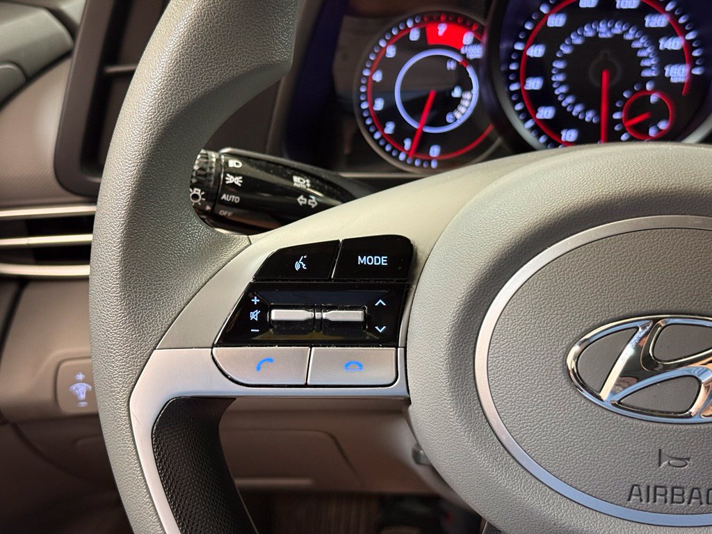 Used 2021 Hyundai Elantra SEL FWD image 9