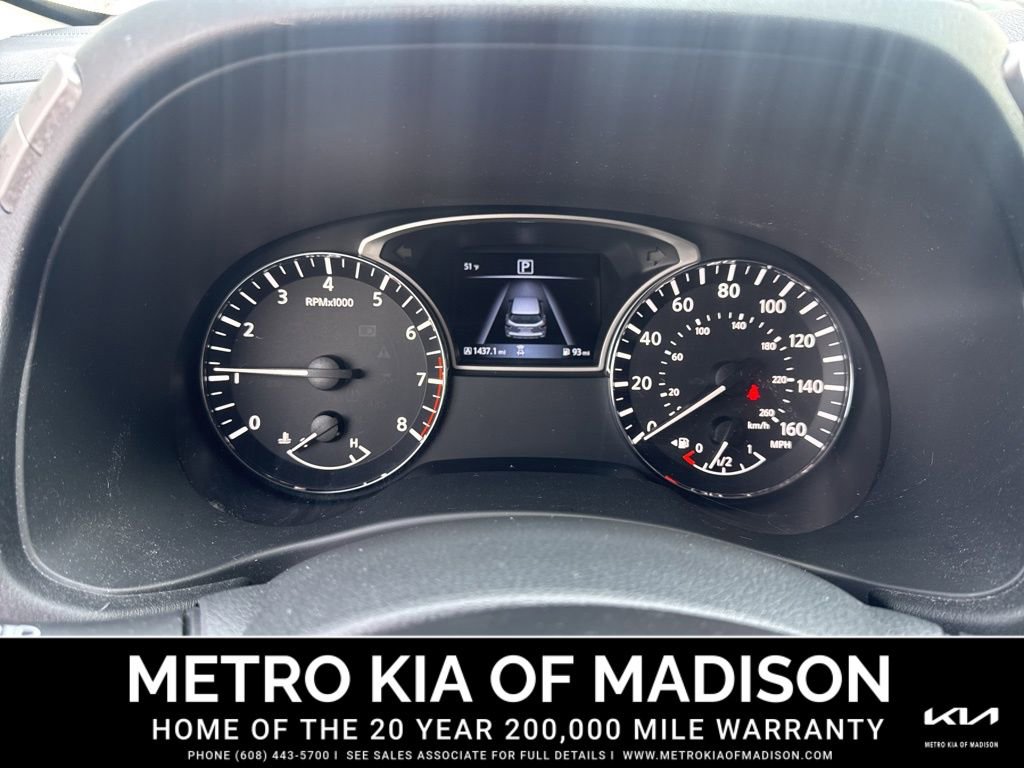 Used 2020 Nissan Pathfinder S image 16
