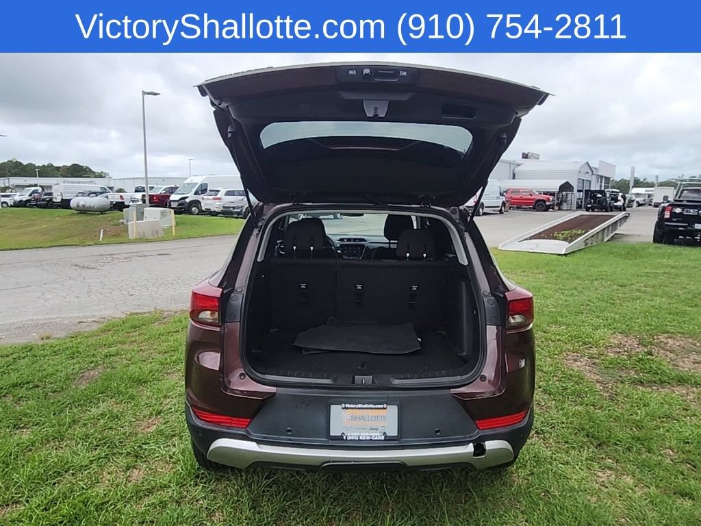 Used 2023 Chevrolet TrailBlazer LT w/ Convenience Package FWD image 29