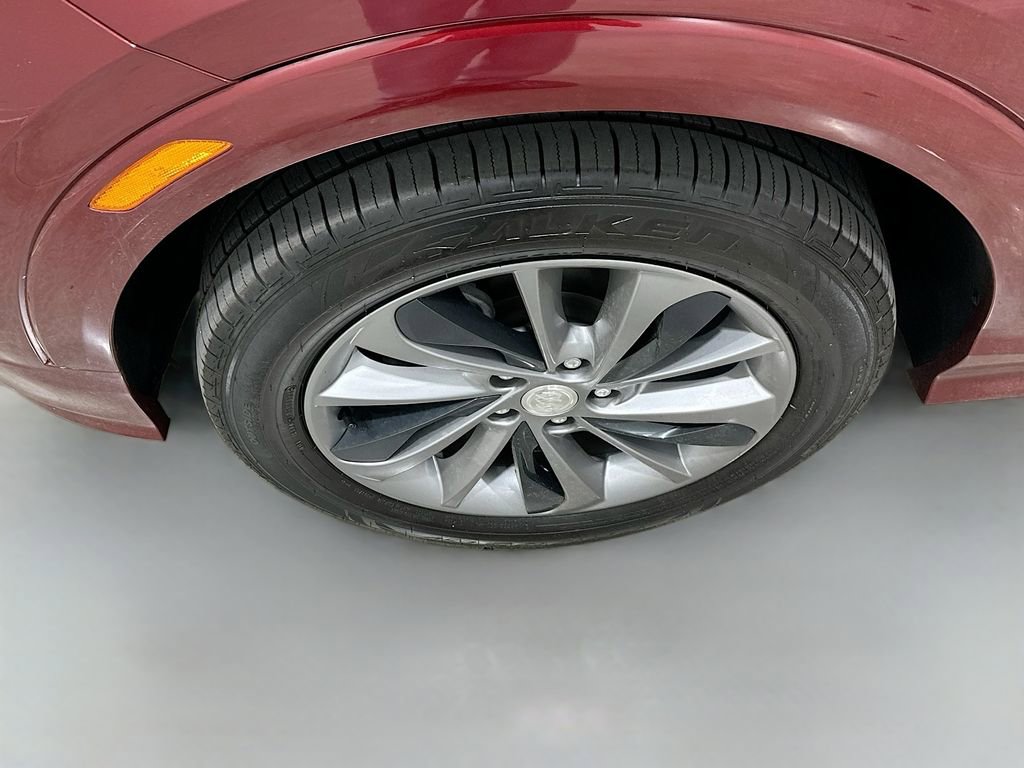 Used 2023 Buick Encore GX Select w/ Sport Touring Package image 32