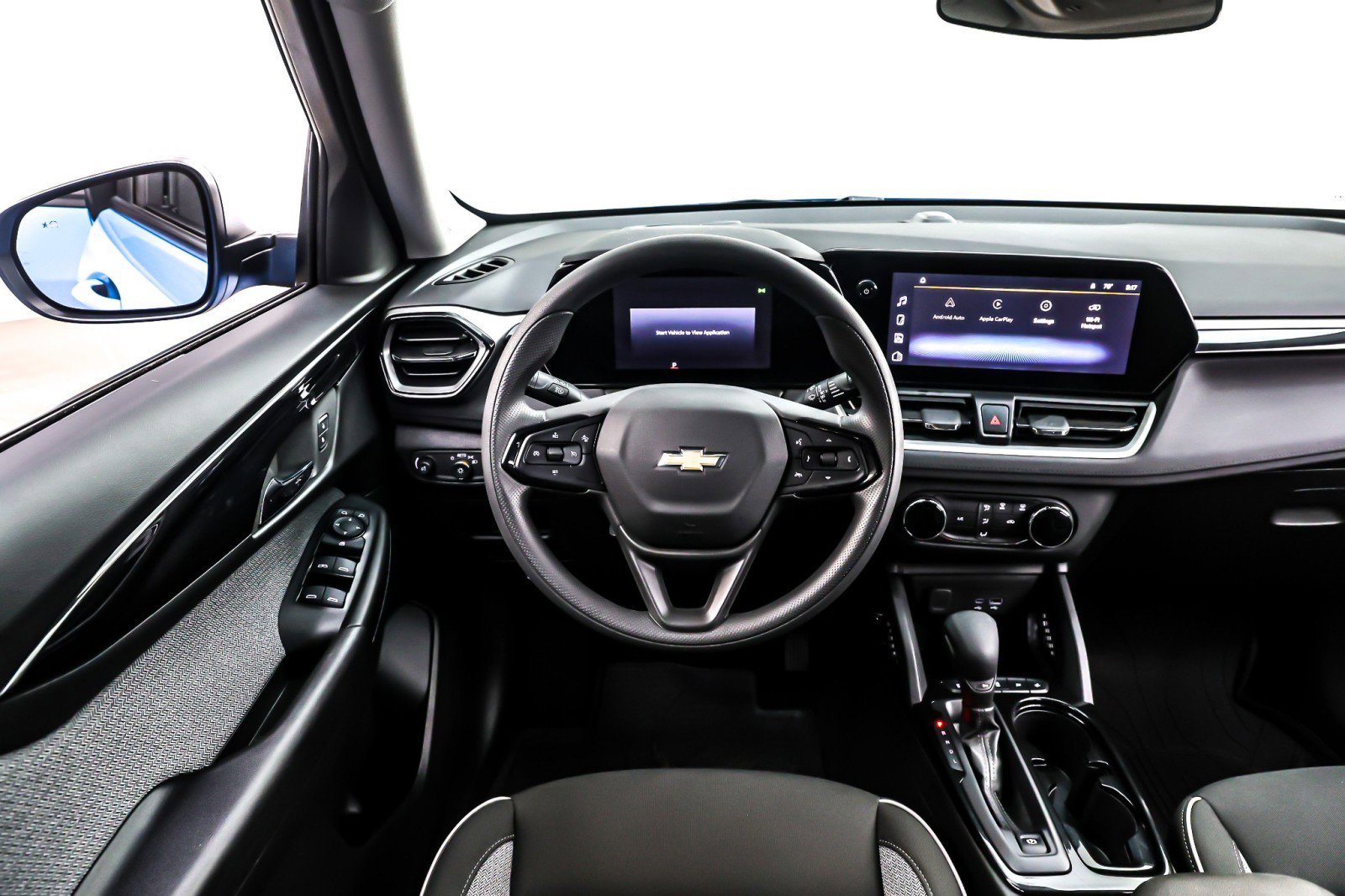 Used 2024 Chevrolet TrailBlazer LS w/ LS Convenience Package image 4