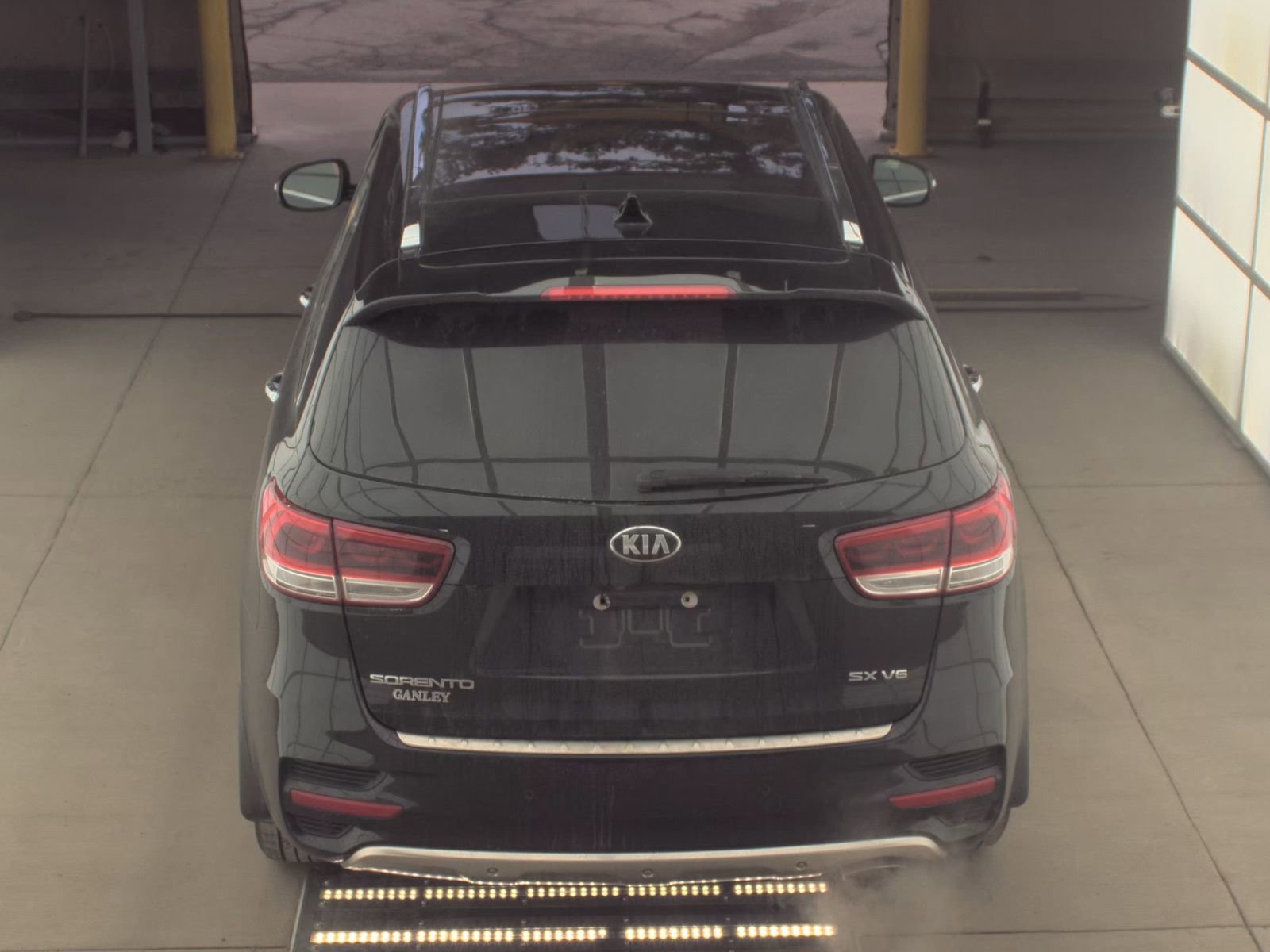 Used 2017 Kia Sorento SX image 7