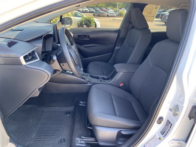 Used 2025 Toyota Corolla LE FWD image 36