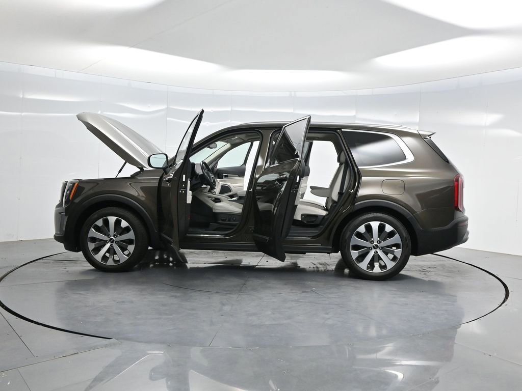 Used 2022 Kia Telluride EX w/ EX Premium Package FWD image 47