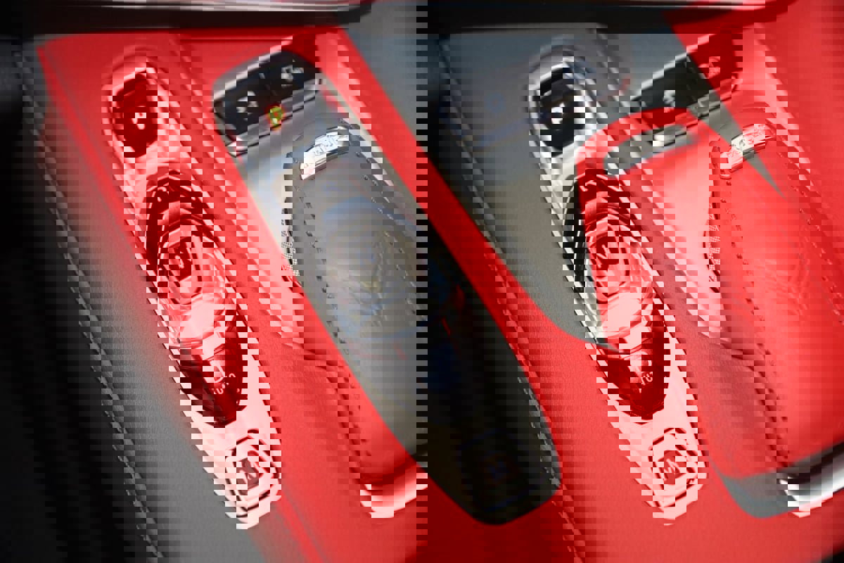 Used 2023 Chevrolet Corvette Stingray Preferred Conv w/ 2LT image 7