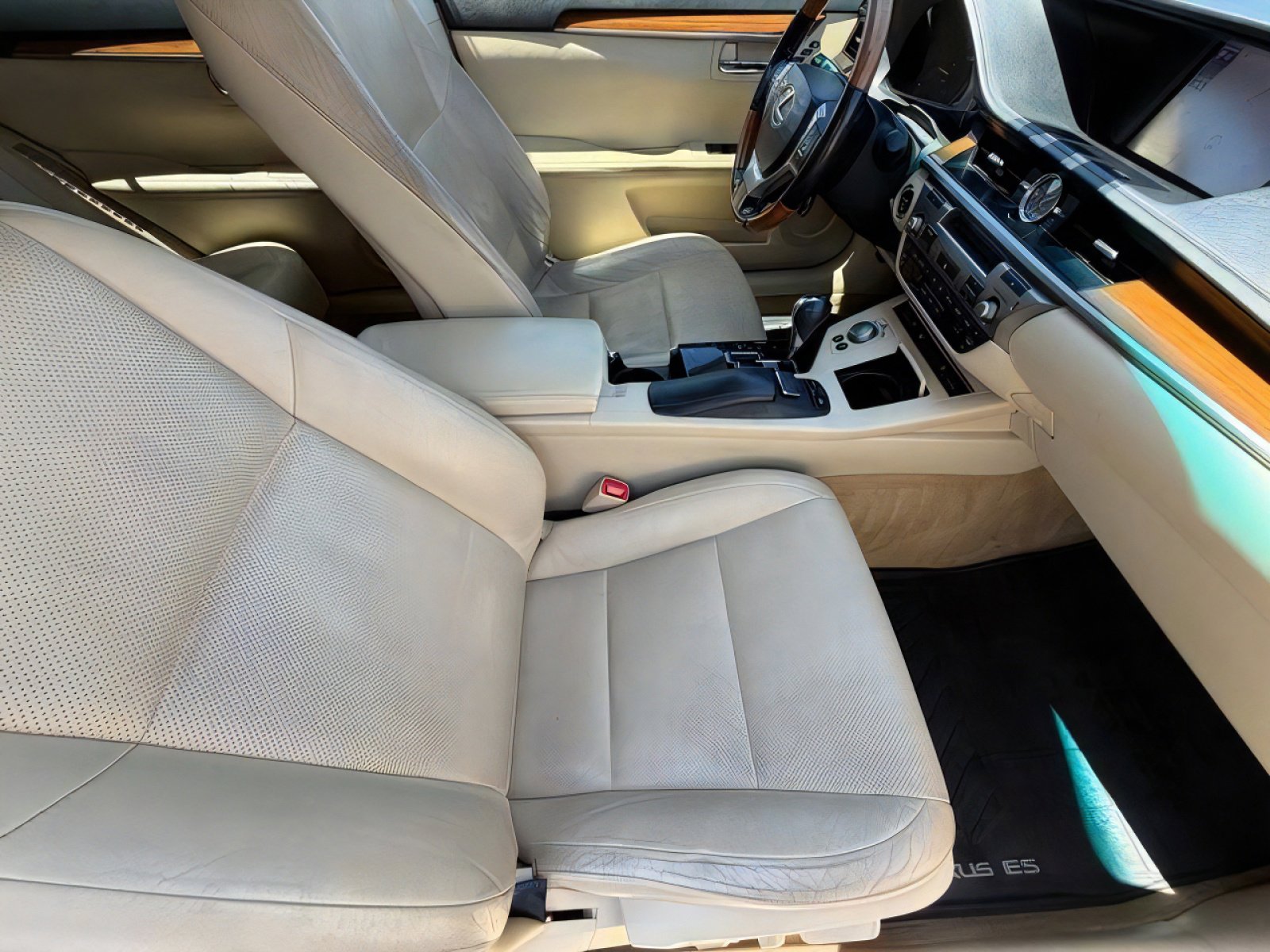 Used 2013 Lexus ES 300h w/ Luxury Pkg FWD image 10