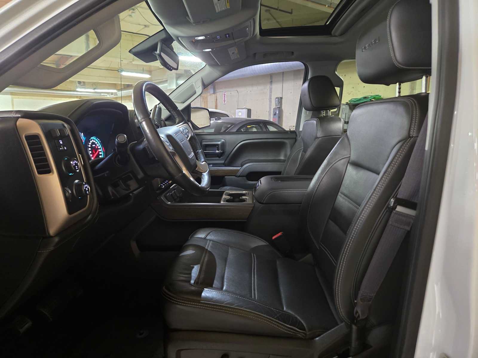 Used 2017 GMC Sierra 1500 Denali w/ Denali Ultimate Package AWD/4WD image 21