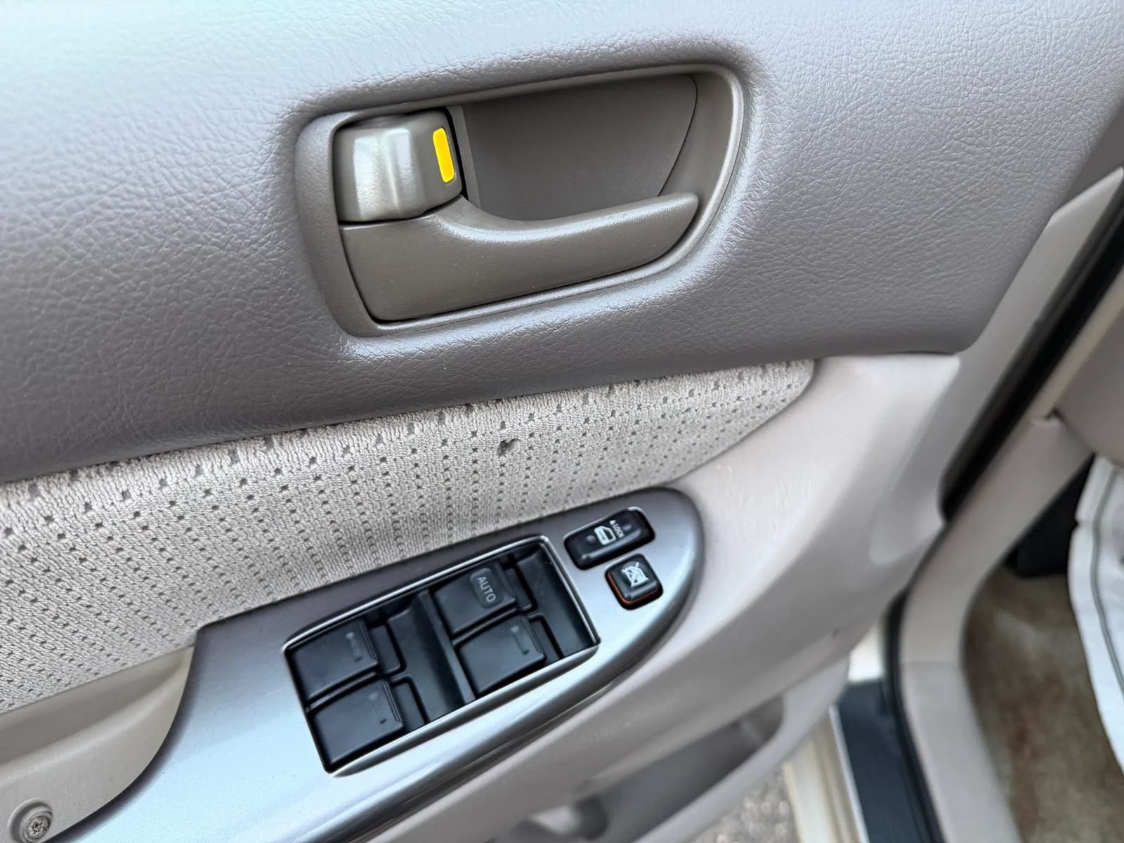 Used 2007 Toyota Sienna CE FWD image 30