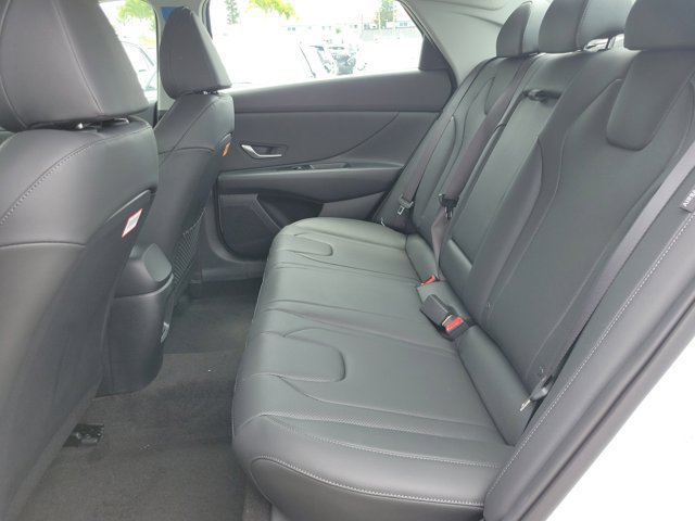 New 2026 Hyundai Elantra Limited FWD image 6