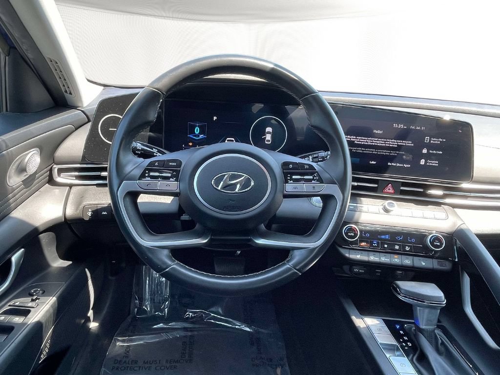 Used 2023 Hyundai Elantra SEL w/ Convenience Package FWD image 12