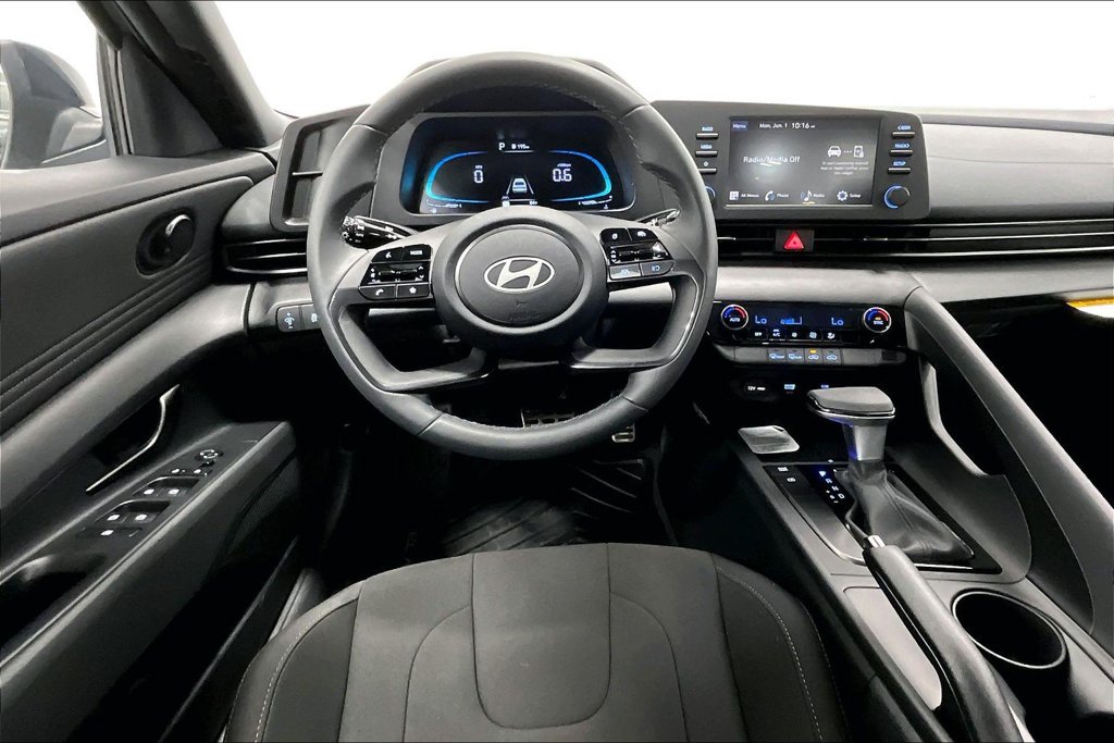 New 2026 Hyundai Elantra SEL Sport FWD image 11