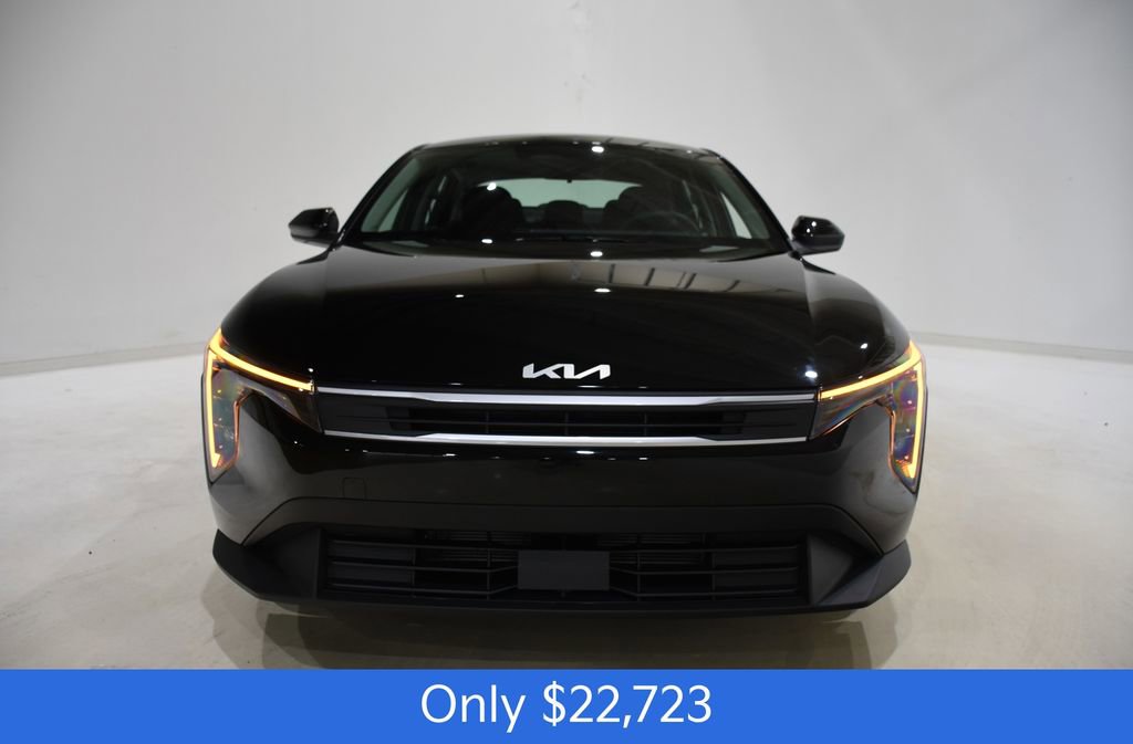 New 2026 Kia K4 LX image 2