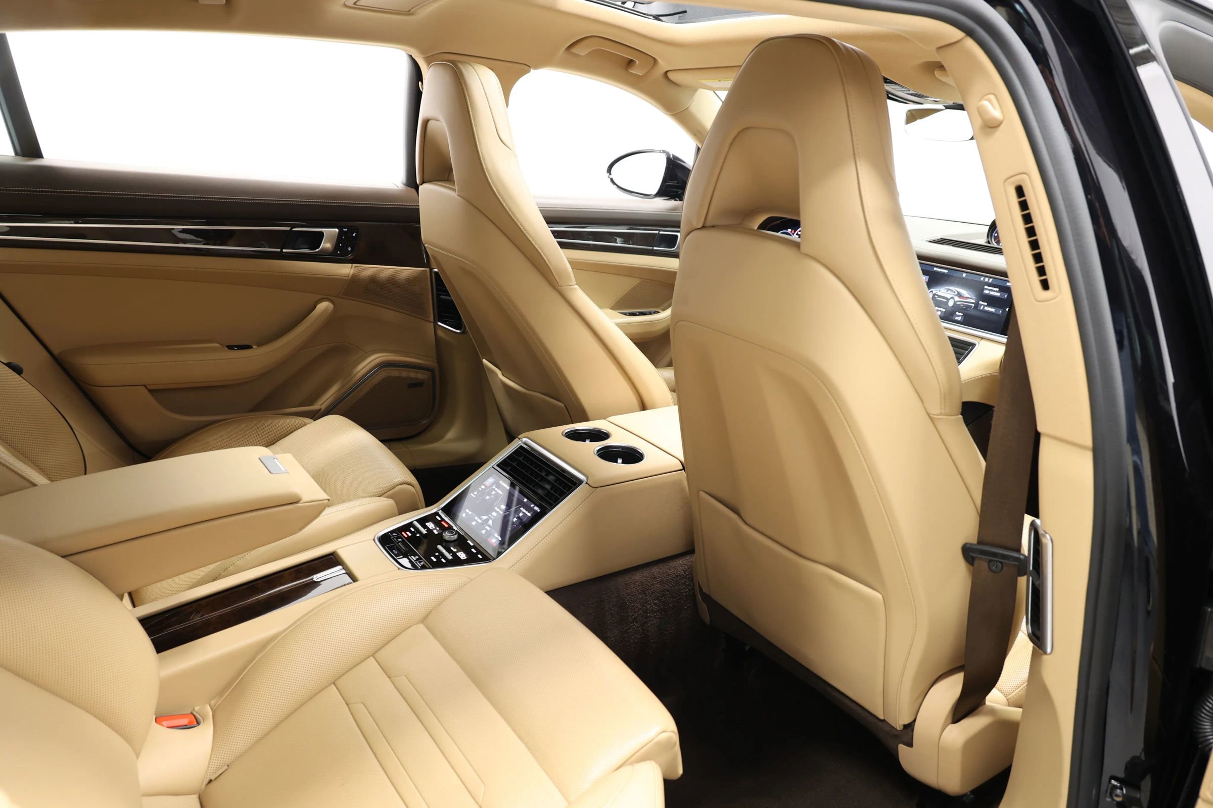 Used 2018 Porsche Panamera 4 Executive w/ Dark Walnut Interior Package image 89