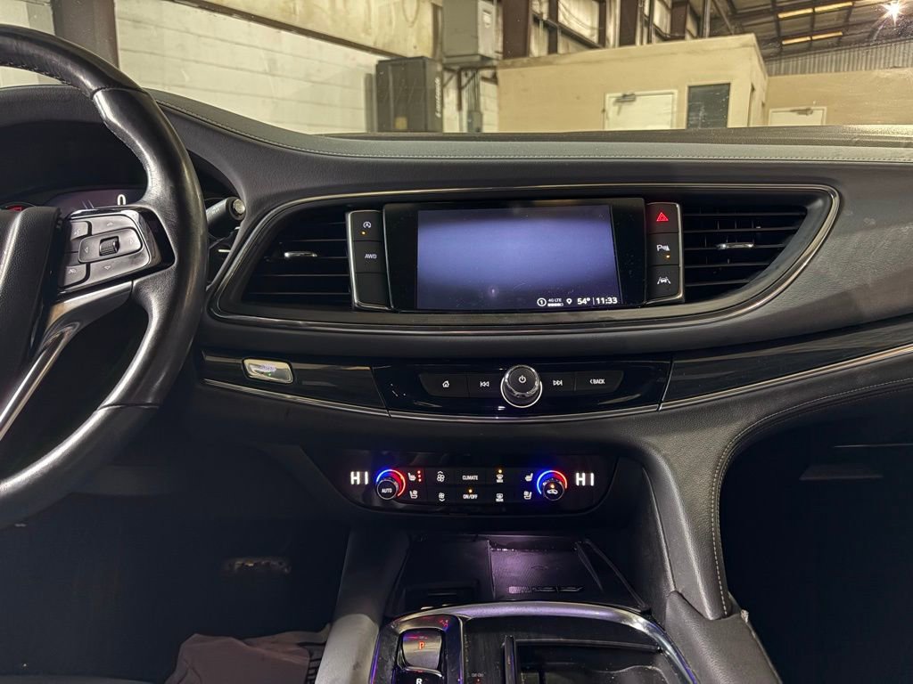 Used 2024 Buick Enclave Premium image 33
