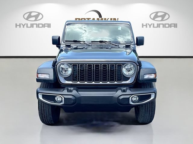 Used 2025 Jeep Gladiator Sport AWD/4WD image 2