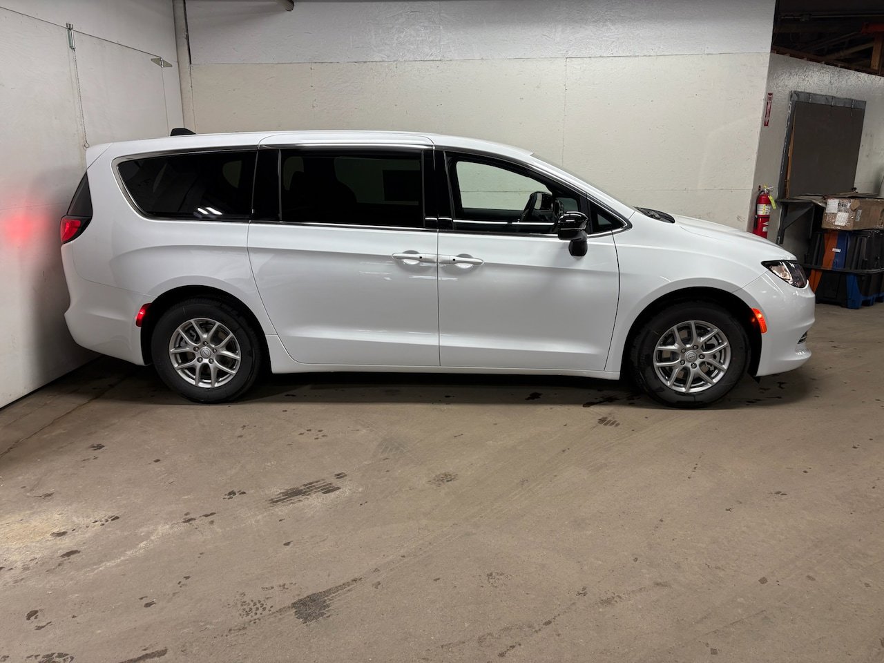 New 2026 Chrysler Voyager LX FWD image 4
