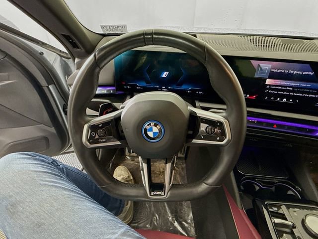 Used 2024 BMW i5 eDrive40i w/ M Sport Package image 10
